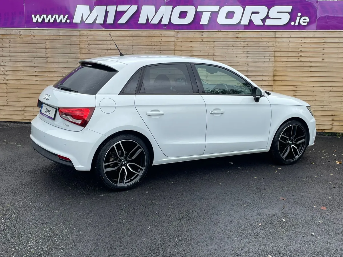 AUDI A1 1.0 PETEOL AUTO - Image 4