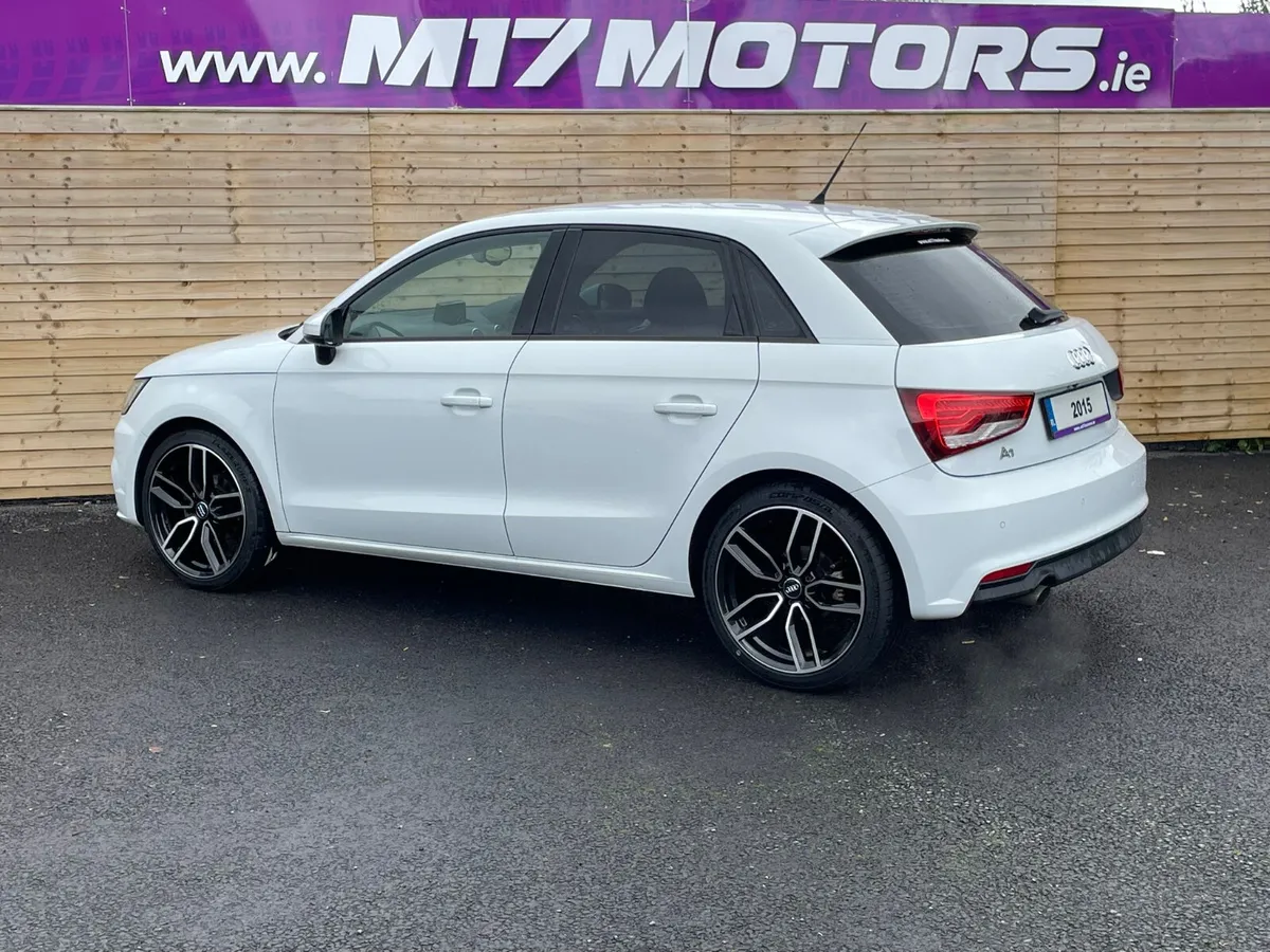 AUDI A1 1.0 PETEOL AUTO - Image 3