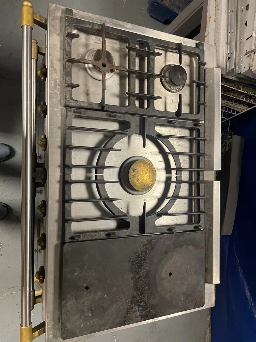 Lacanche Classic  Brass Dual Fuel Range Gas Cooker - Image 2