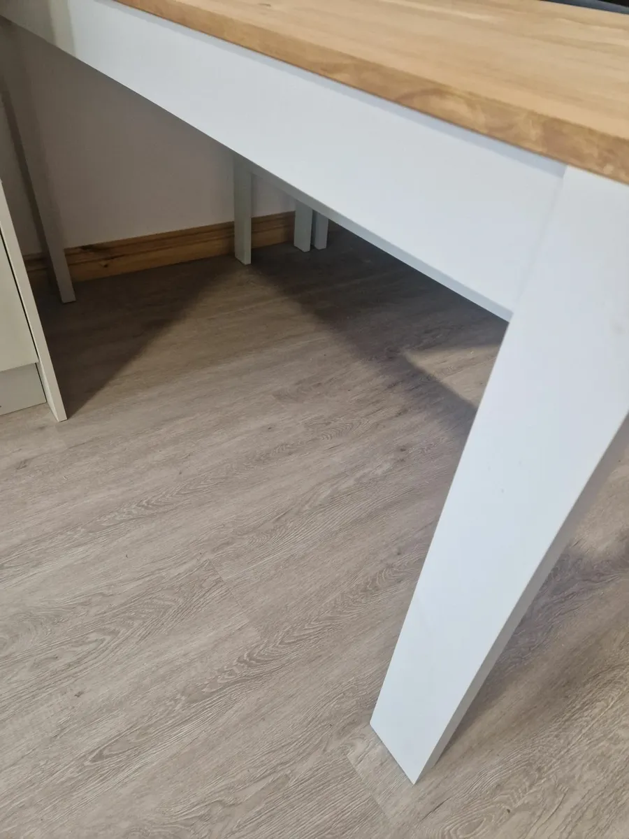 Kitchen table - Image 4