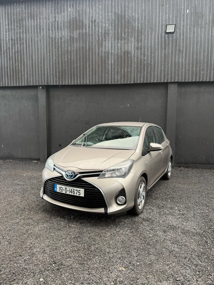 TOYOTA YARIS hybrid - Image 1