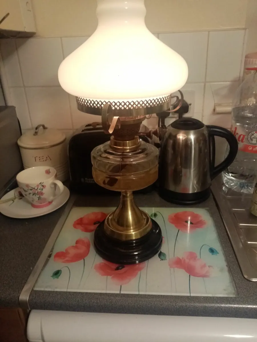 Victorian Oil Lamp - Image 4