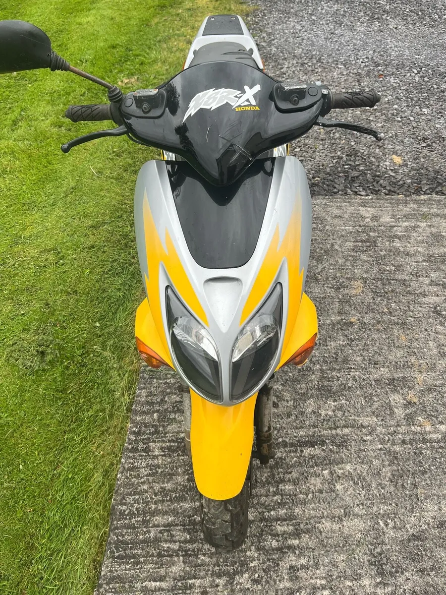 Honda scooter - Image 2