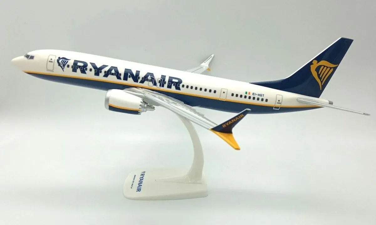 Boeing 737- MAX 8 - Ryanair EI-HGT Free Post - Image 4