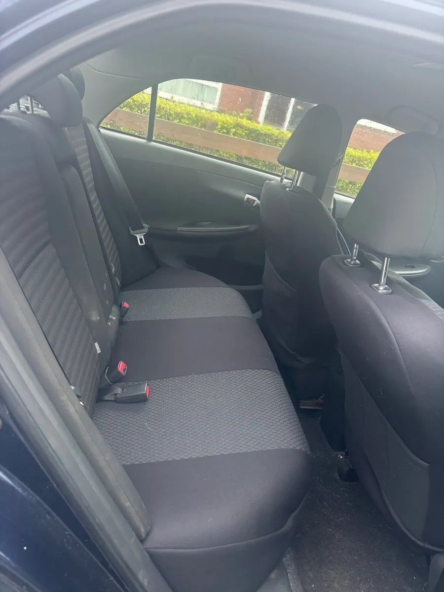 Toyota Corolla 2010 - Image 3