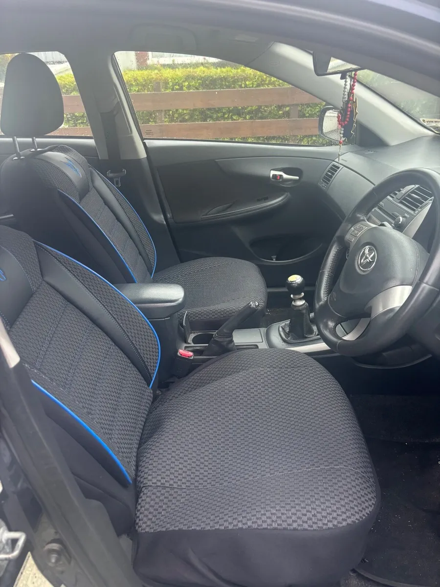 Toyota Corolla 2010 - Image 4