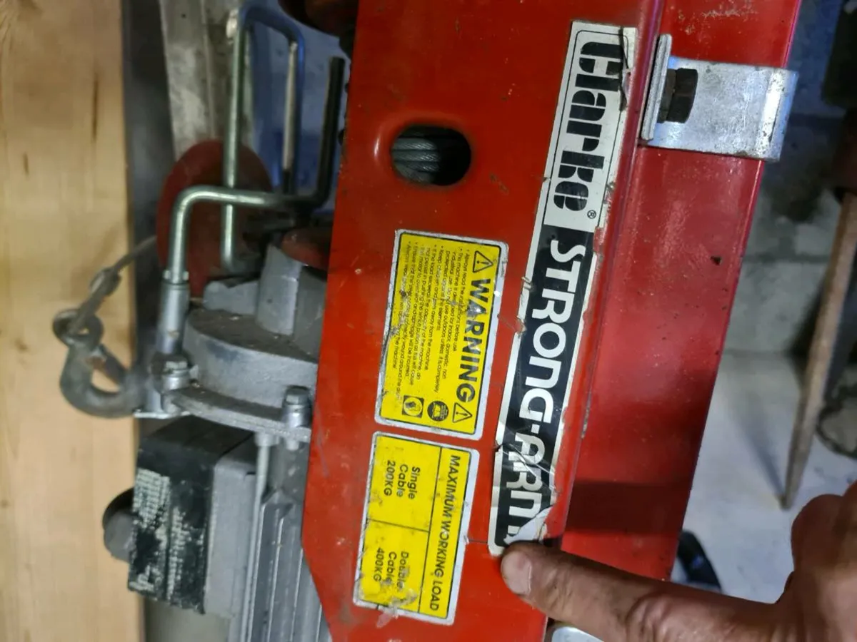 Electric hosit - Image 2