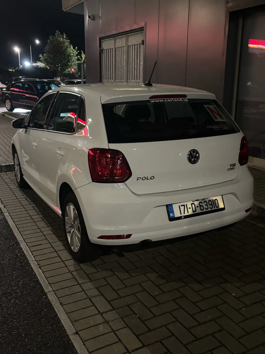 2017 Volkswagen Polo AUTOMATIC - Image 3