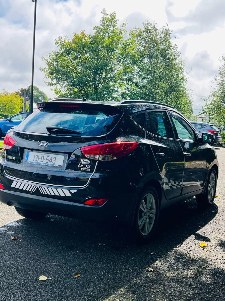 Car - Image 2