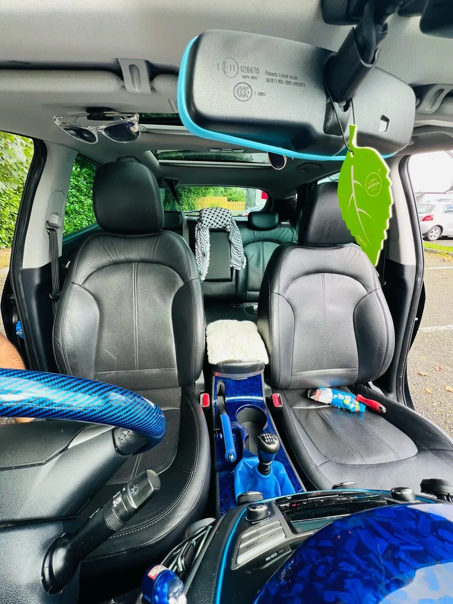 Car - Image 3