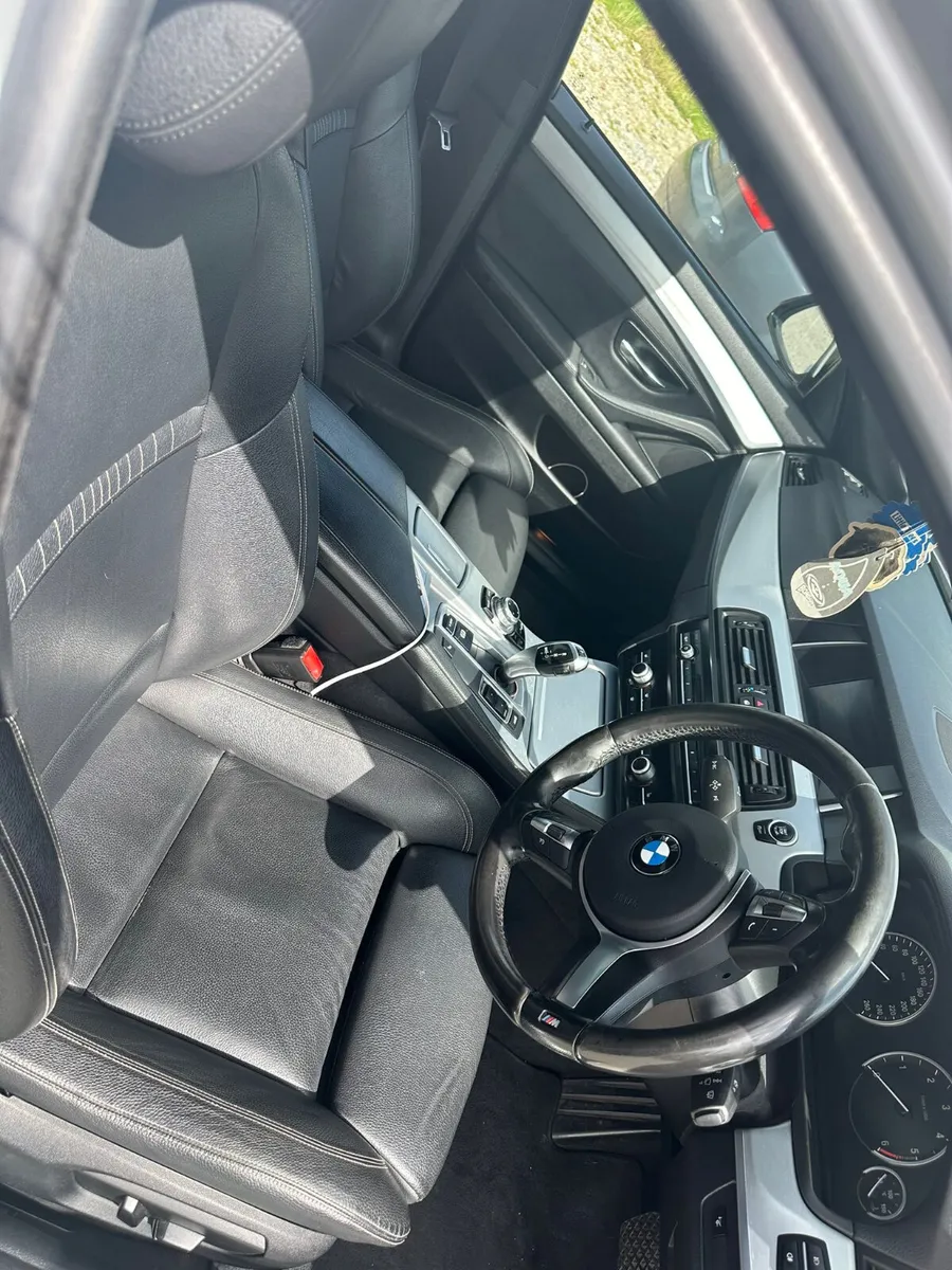 BMW 5-Series 2015 msport - Image 2