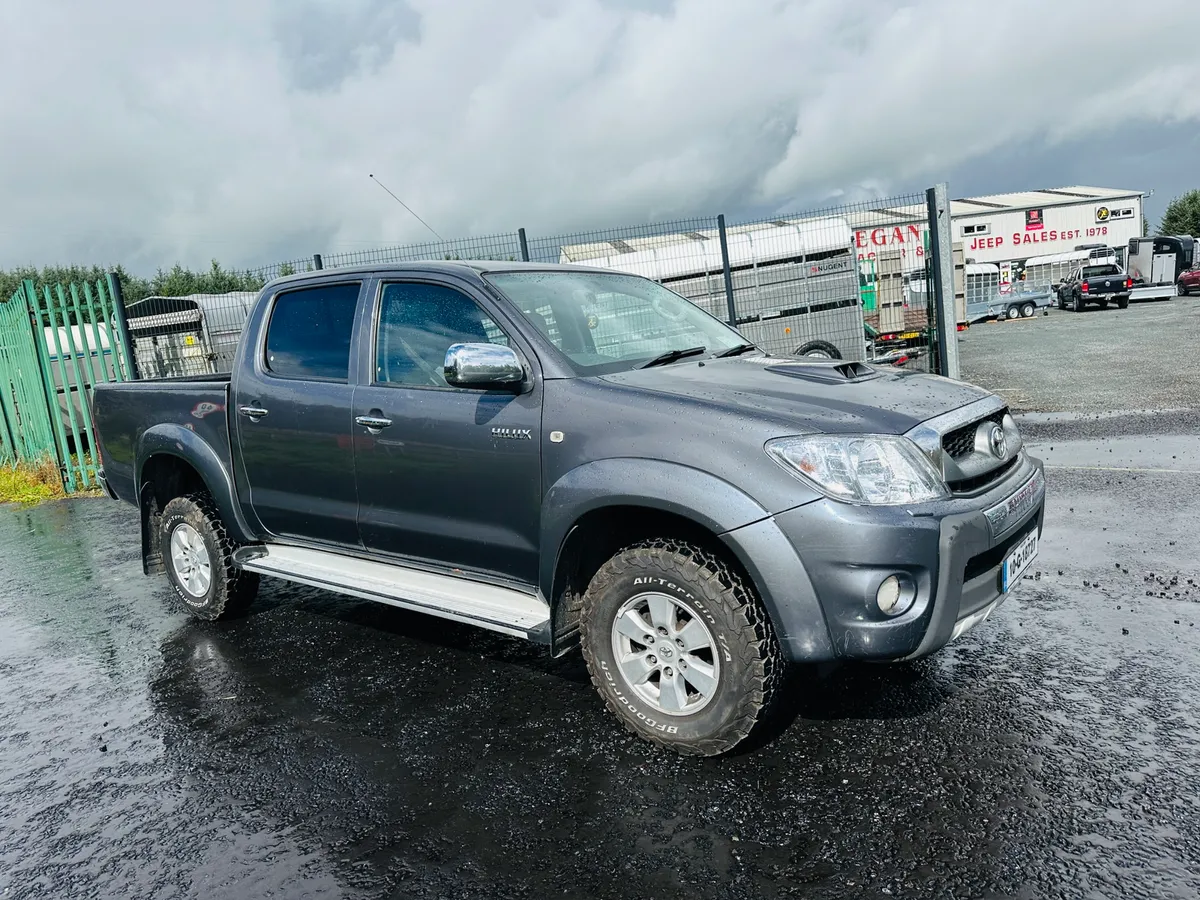 2010 Toyota Hilux - Image 1
