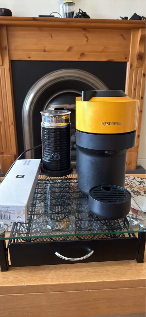 Nespresso Vertuo + milk Aeroccino + cabsule drawer