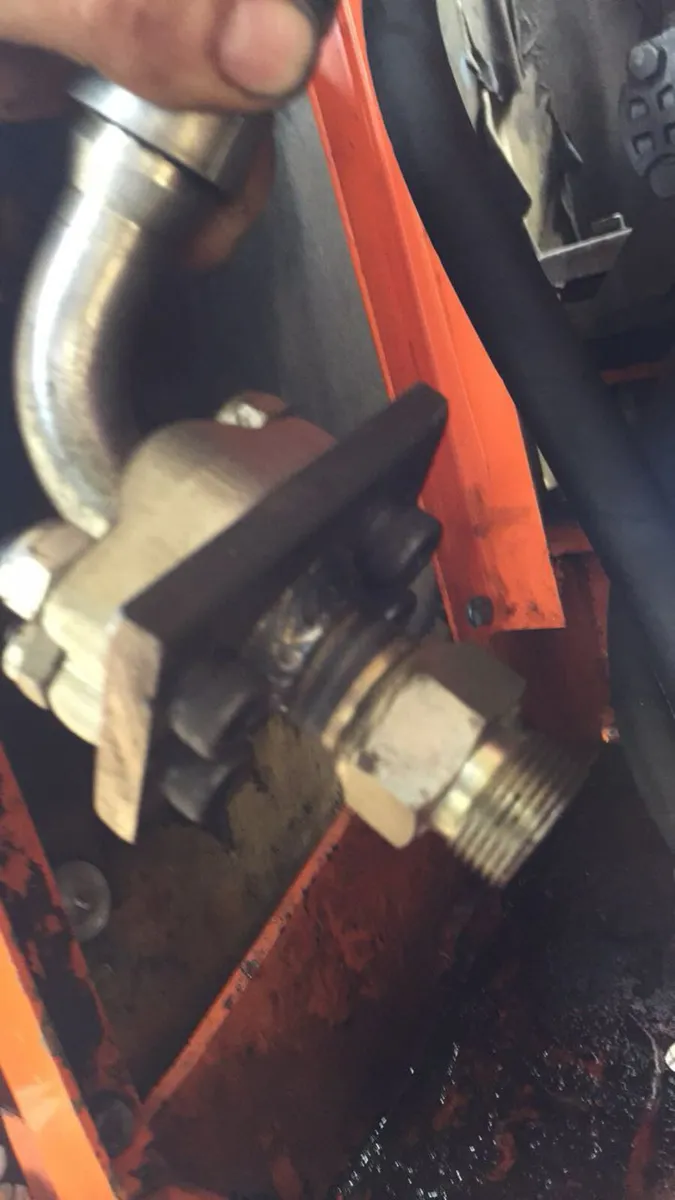 Dual Priority Flow Control Valve - Image 4