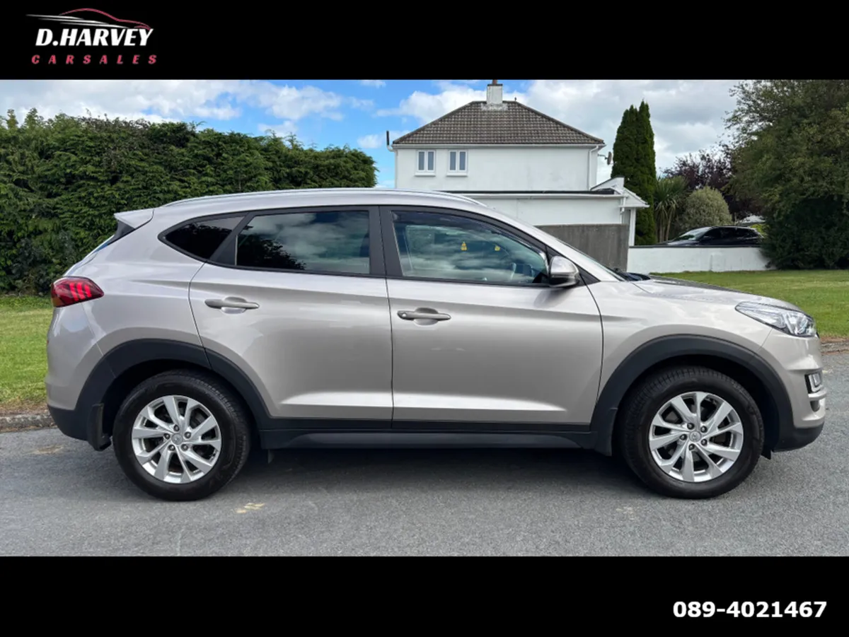 Hyundai Tucson 1.6D AUTO SE NAV**Low Mileage**NCT - Image 2