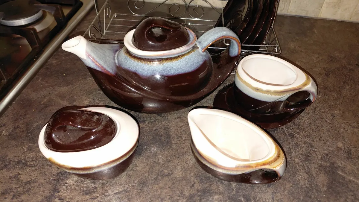 Porcelain Tea Set - Image 2
