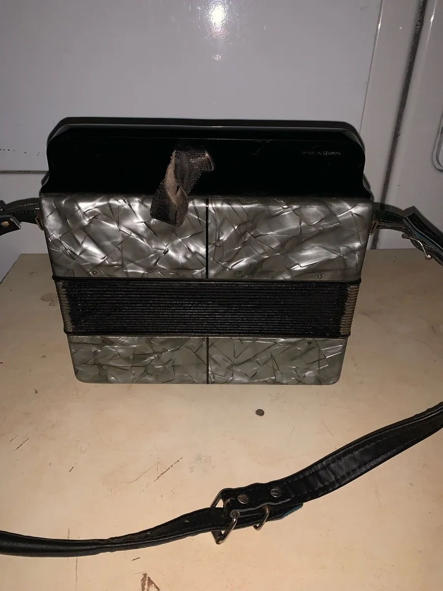 Hohner accordion - Image 2
