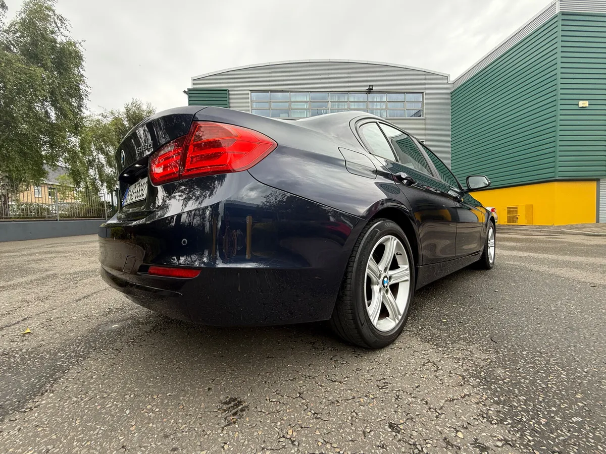 BMW 318D Sport Automatic - Image 4