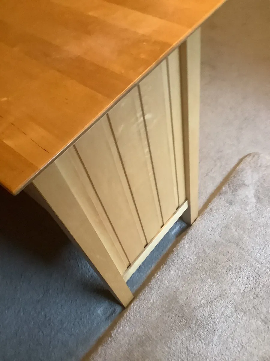 Dressing table - Image 1
