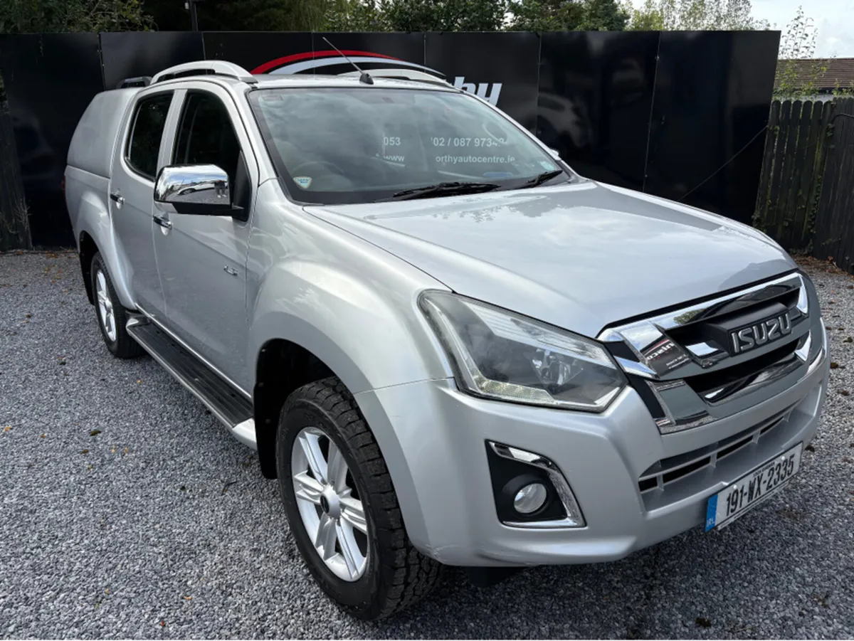 Isuzu D-Max 18MY CREWCAB A 2.5L 4WD E//FULL LEATHE - Image 1