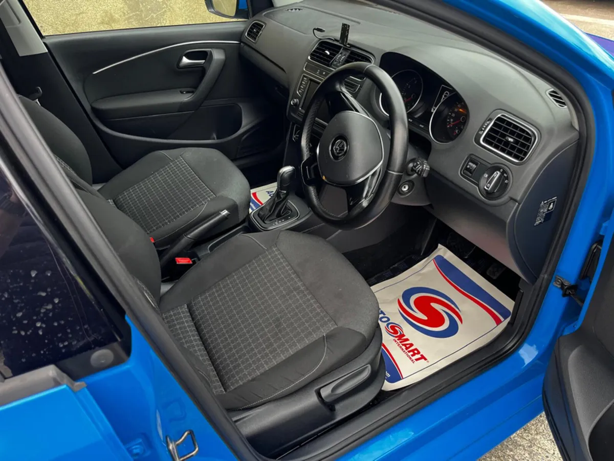 Volkswagen Polo 1.2 AUTOMATIC LOW MILEAGE - Image 4