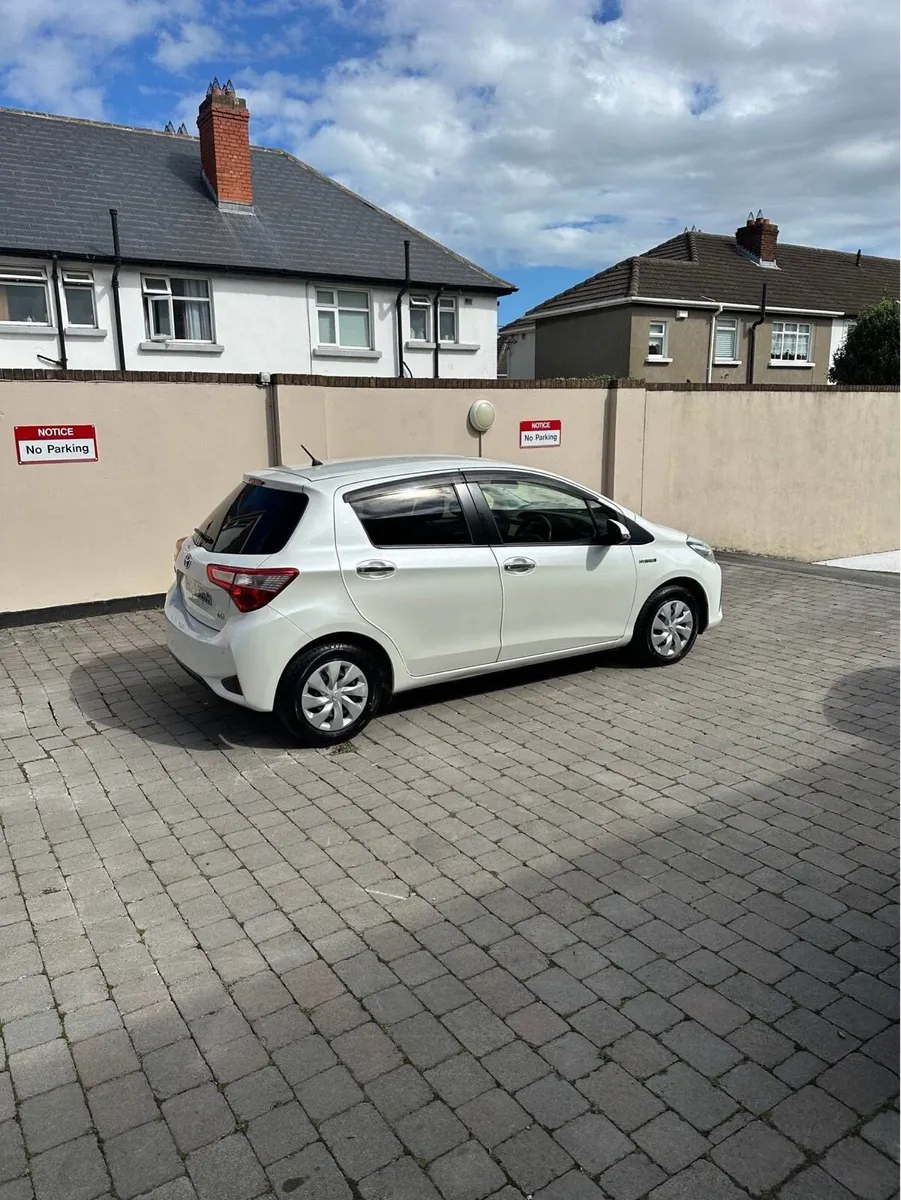 Toyota Vitz 2018 ,24000km mileage like brand new - Image 2