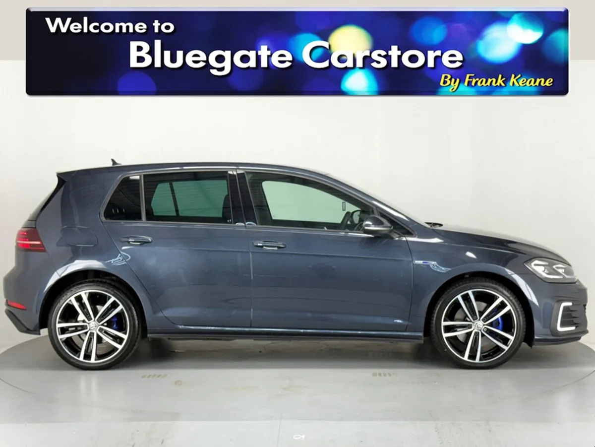 Volkswagen Golf GTE 1.4 TSI 204BHP**MULTIFUNCTIONA - Image 3