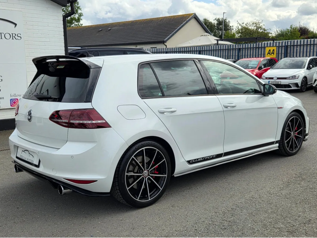 Volkswagen Golf GTI CLUBSPORT STREET EDITION - Image 3