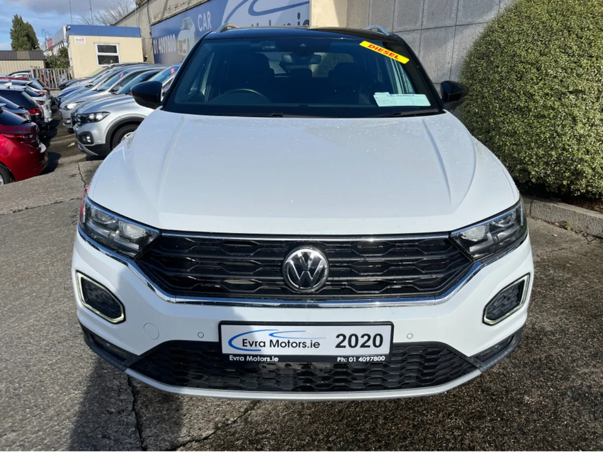 Volkswagen T-Roc SPORT AUTOMATIC 2.0 DIESEL //HIGH - Image 2