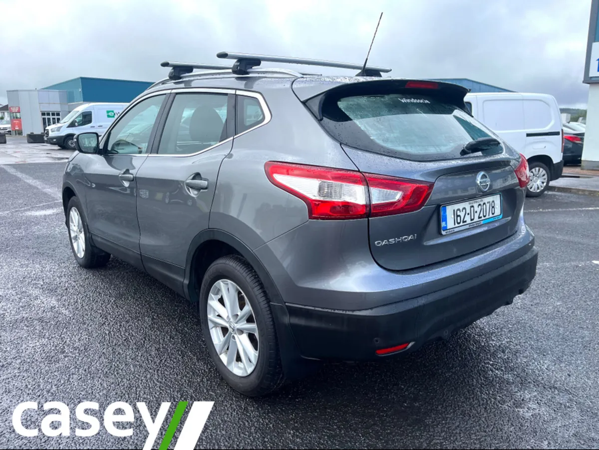Nissan Qashqai 1.2 SV MY16 E6 4DR - Image 4