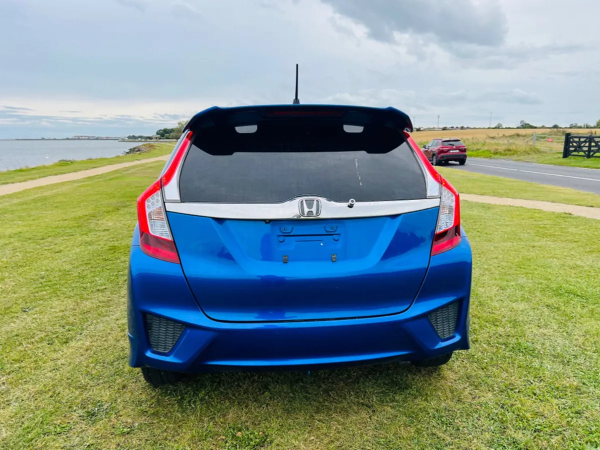 Honda Fit SALE NOW ON / €10700 / AUTO HYBRID - Image 4