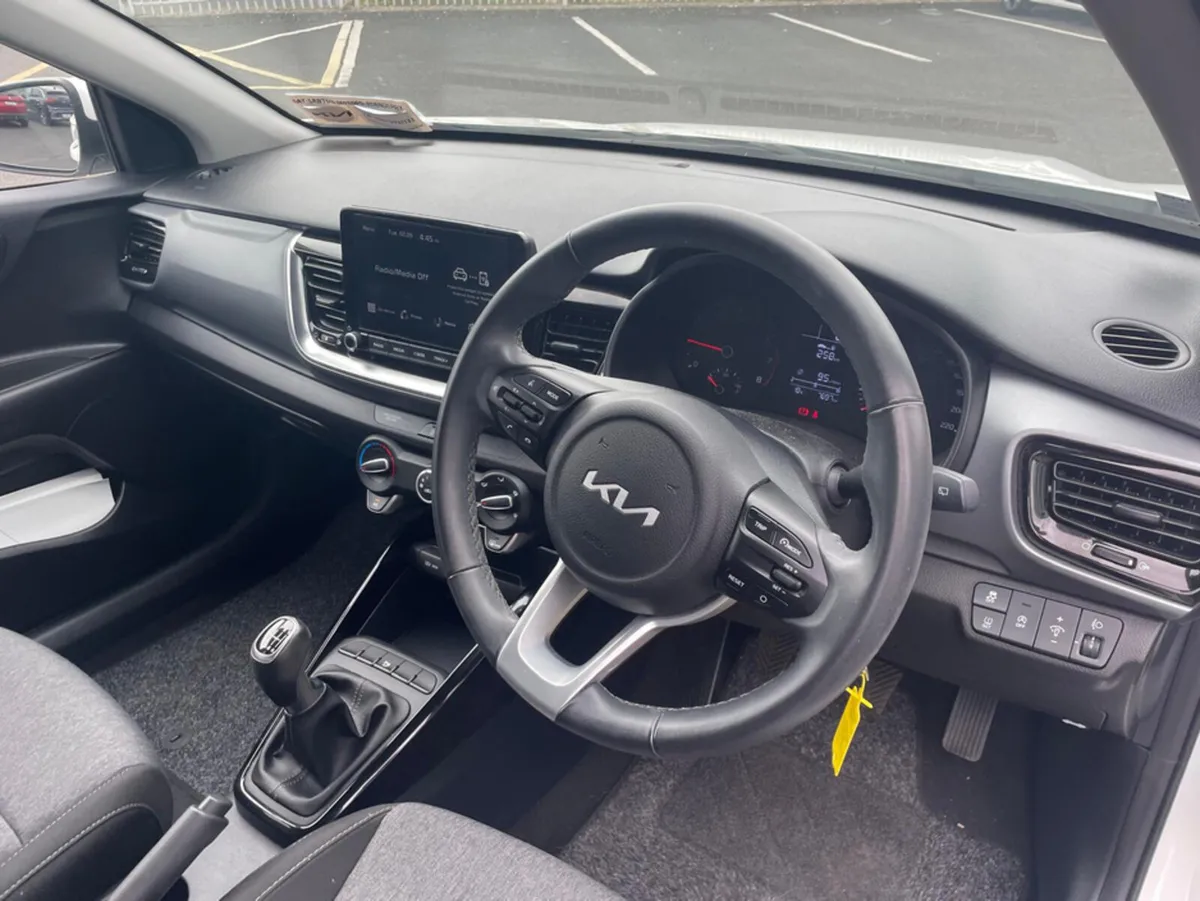 Kia Stonic 1.0 K2 PE PETROL MY2022 (ONLY 40 MINS F - Image 4
