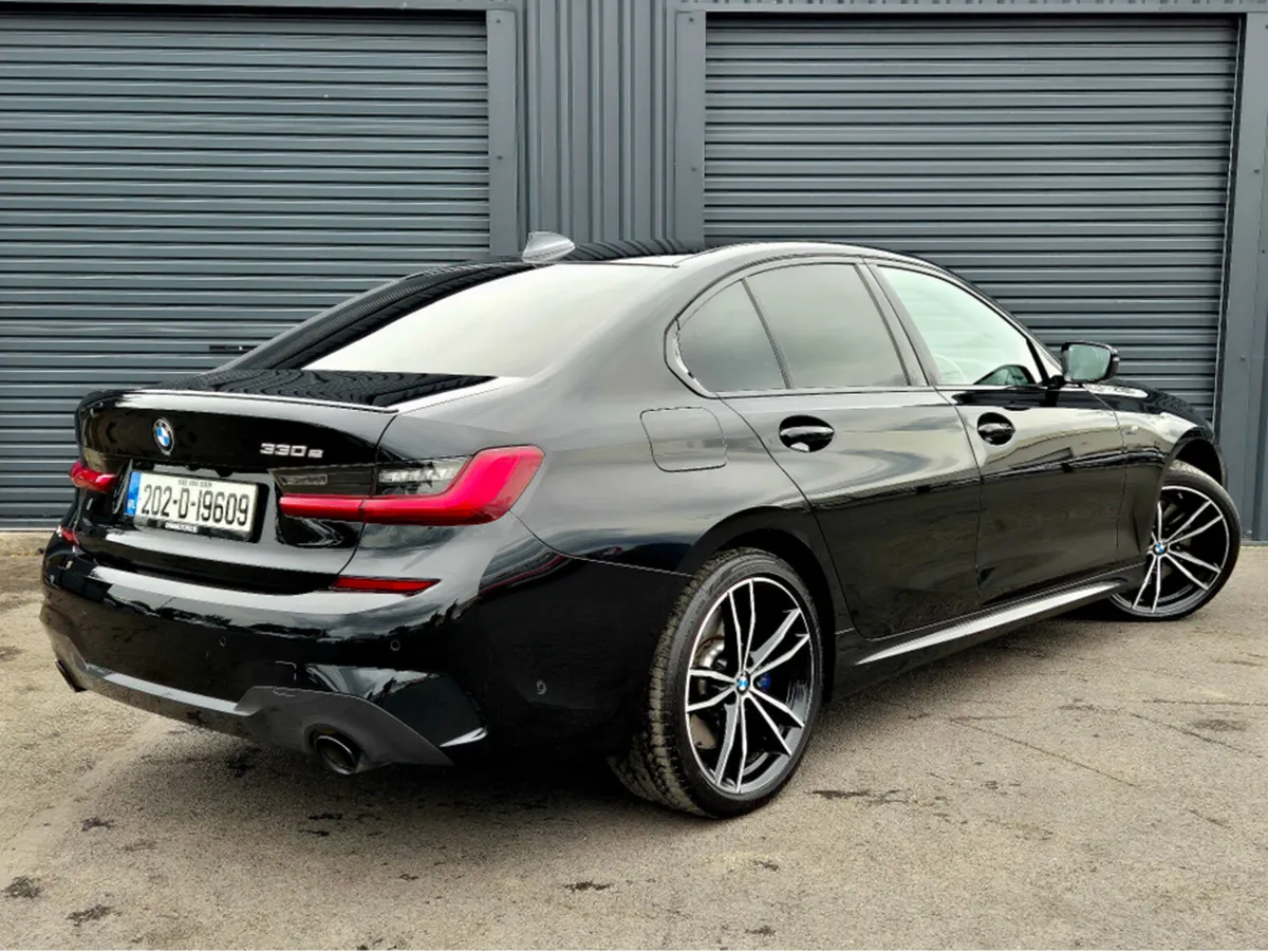 BMW 3-Series 330E M SPORT - Image 4