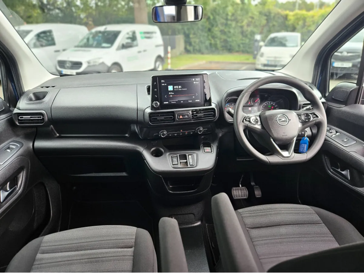Opel Combo E LIFE 7 SEATER EDITION PLUS 100 K - Image 2