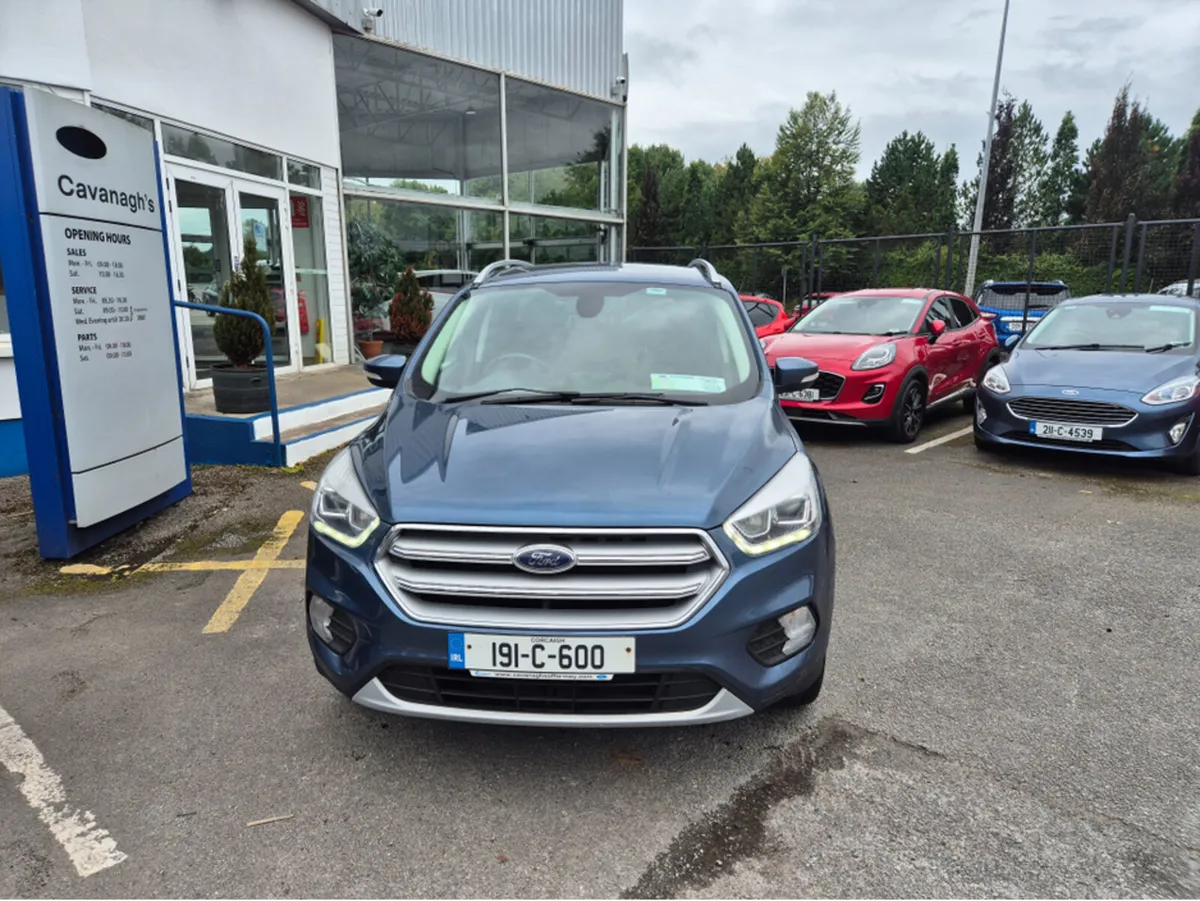 Ford Kuga TITANIUM 1.5 TDCI 120PS 4DR MAN - Image 2