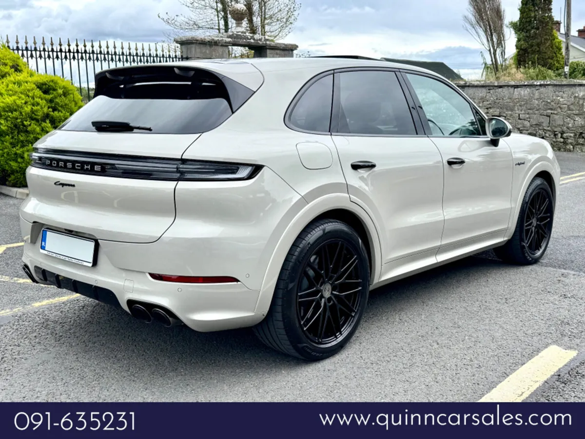Porsche Cayenne 3.0 V6 E-HYBRID AUTO==BIG SPEC==SP - Image 3
