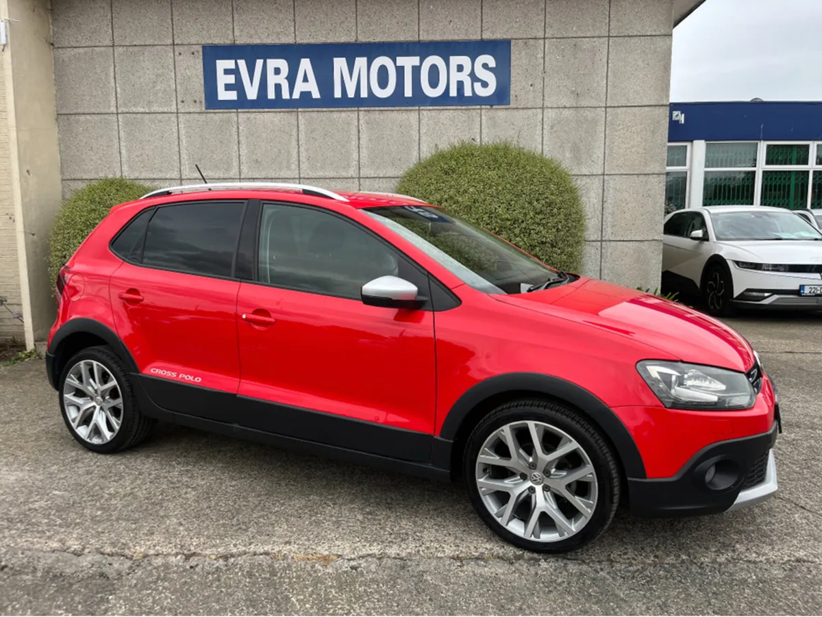 Volkswagen Polo CROSS AUTOMATIC 1.2 PETROL //LOW M - Image 3