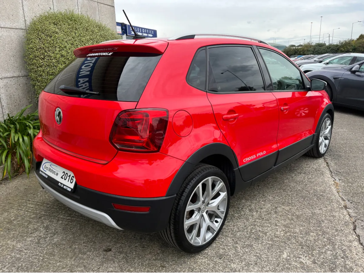 Volkswagen Polo CROSS AUTOMATIC 1.2 PETROL //LOW M - Image 4