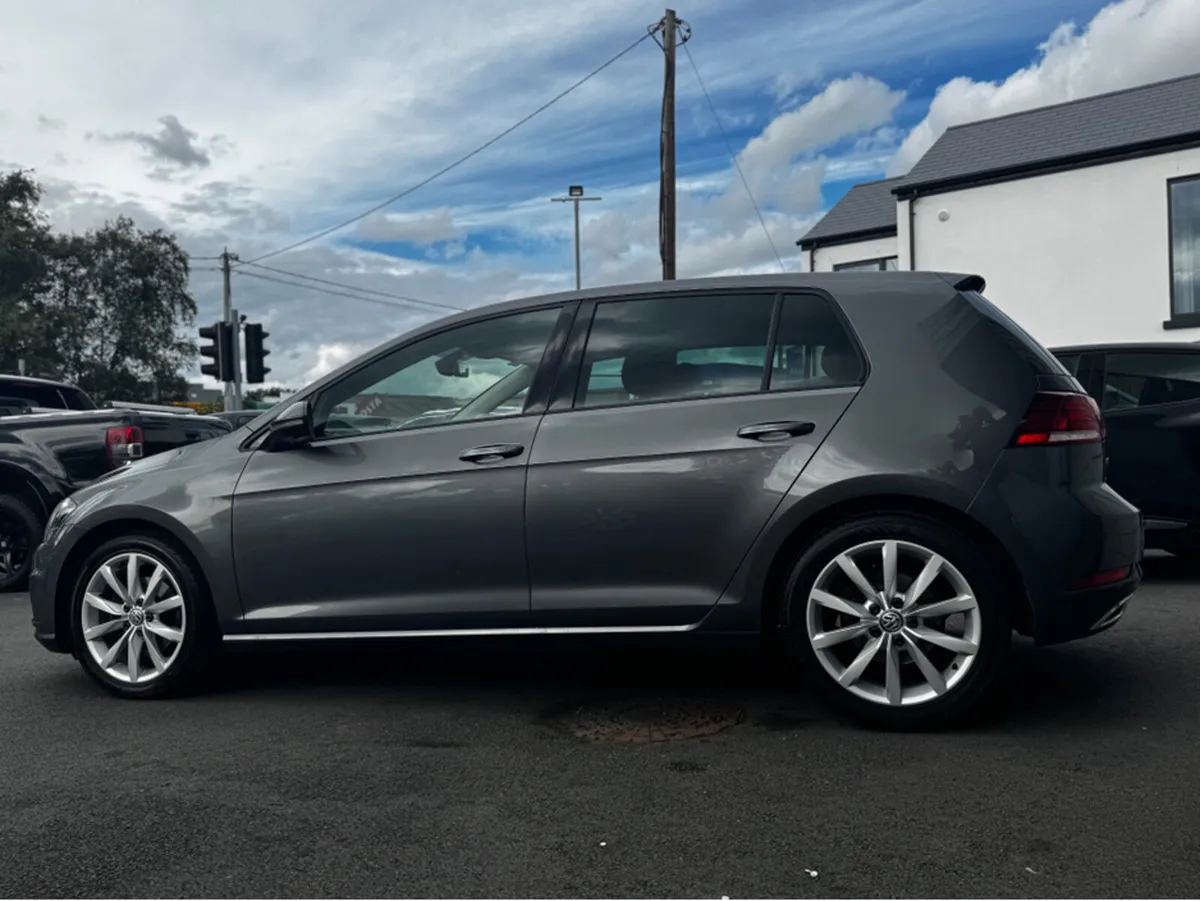 Volkswagen Golf HIGHLINE 1.6 TDI MANUAL 5SPEED 5DR - Image 4