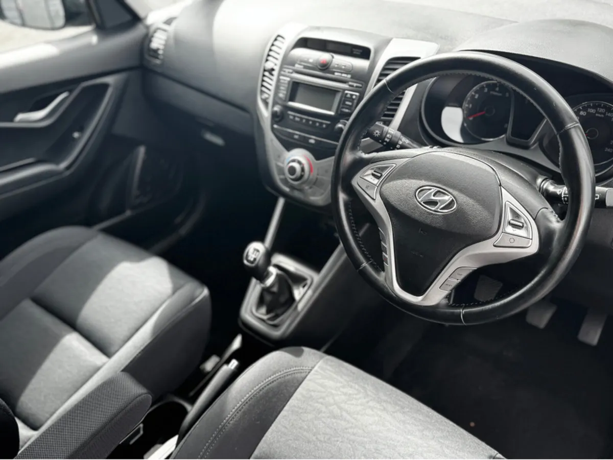 Hyundai ix20 DELUXE 5DR - Image 3