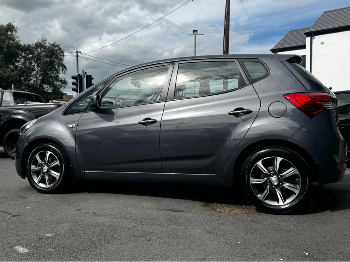 Hyundai ix20 DELUXE 5DR - Image 4