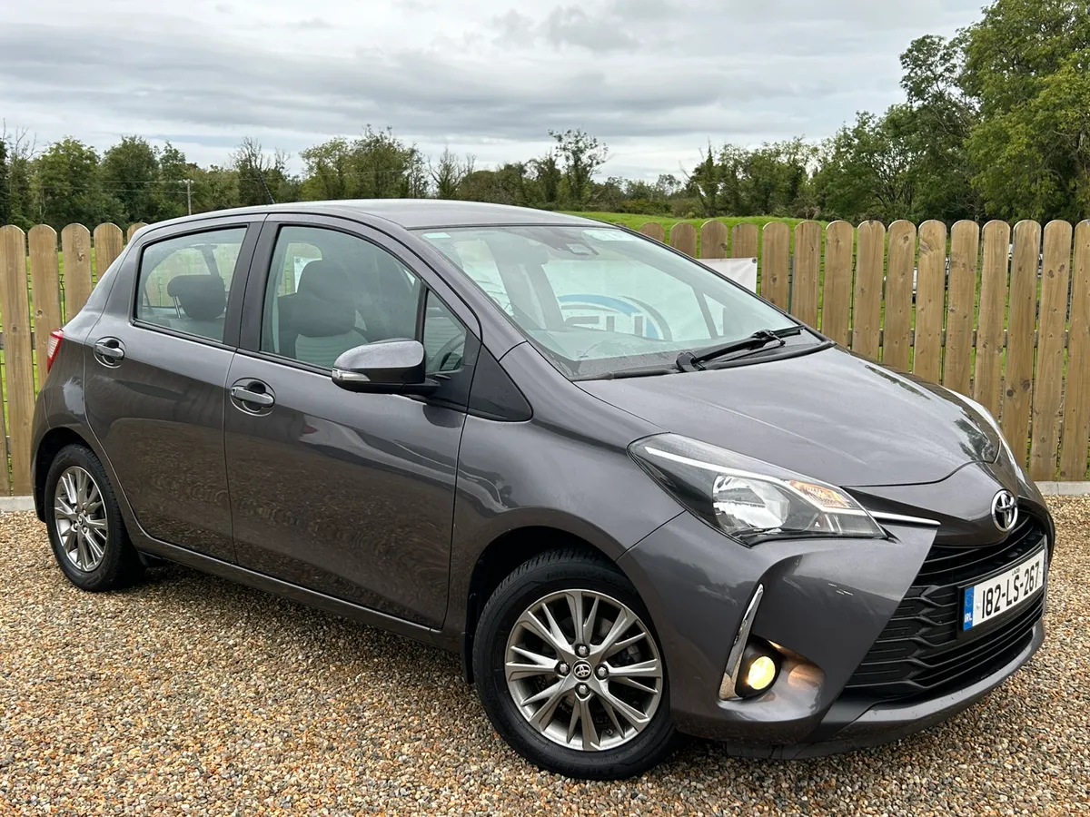 2018 Toyota Yaris Luna Low Milage - Image 4