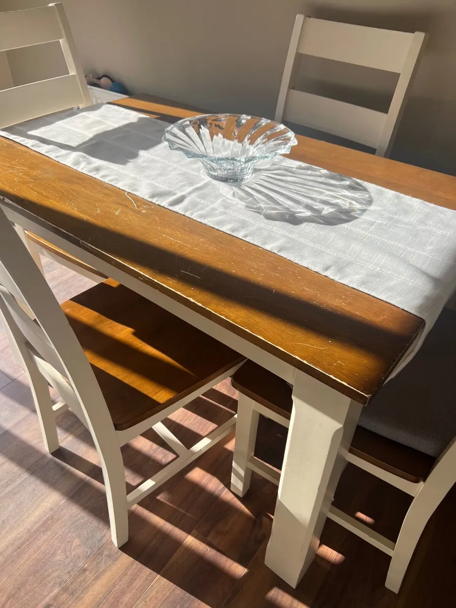 Dining table - Image 2