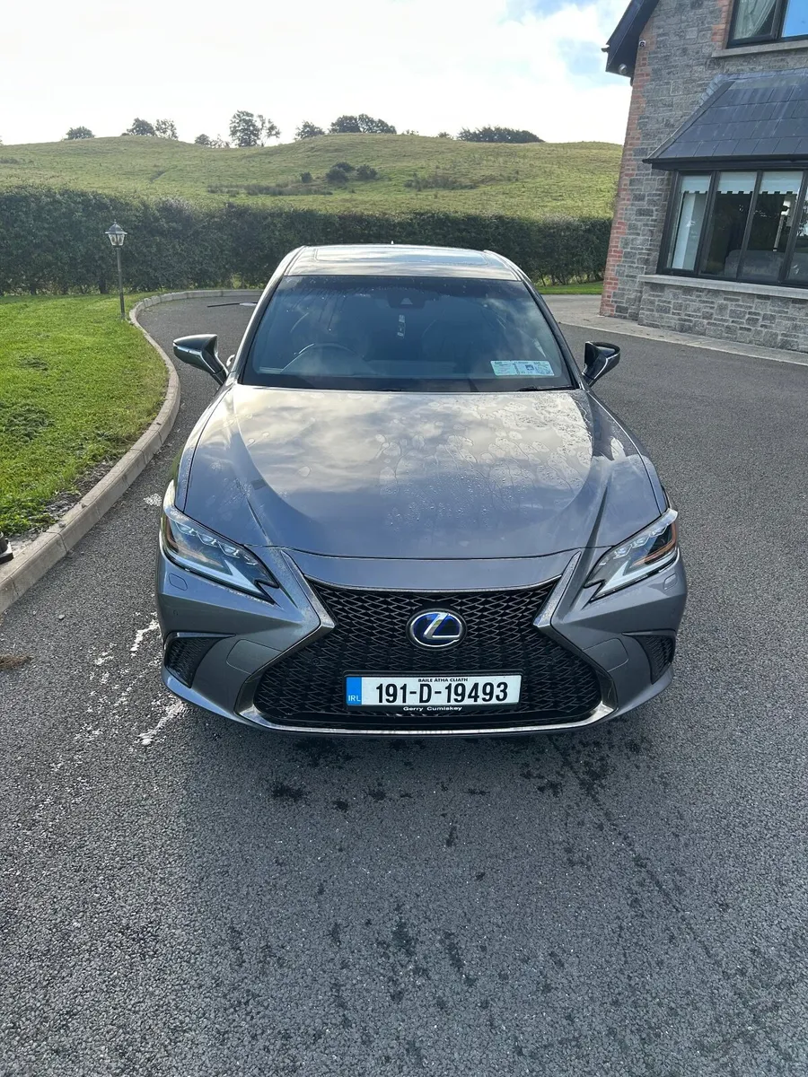 2019 Lexus ES 300h FSport - Image 1