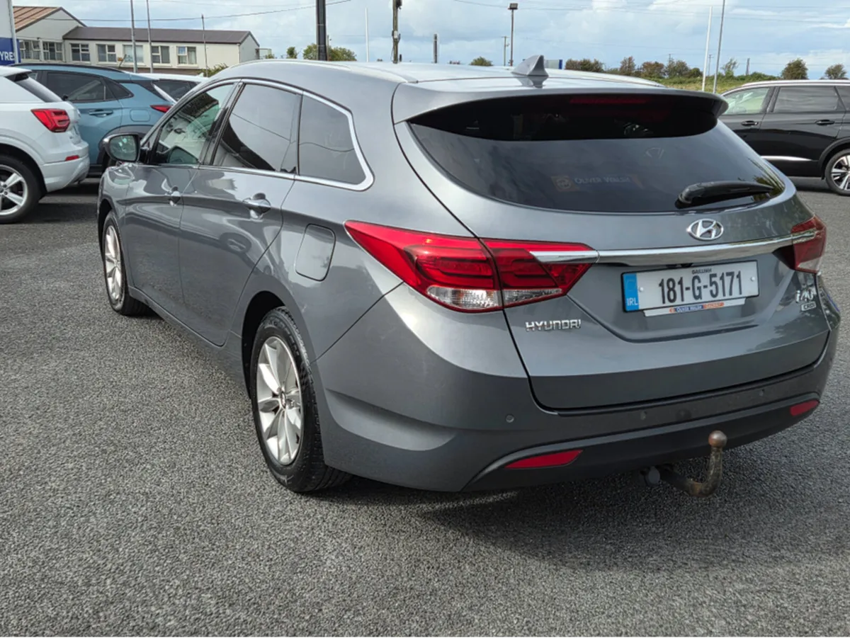 Hyundai i40 1.7 CRDI SE NAV 141PS BD 5 5DR - Image 4
