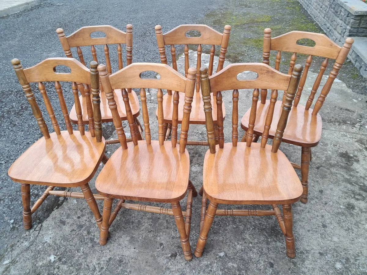 Kitchen table and 6 chairs - Image 3