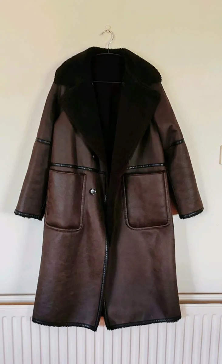 Ladies faux fur lined coat - Image 1