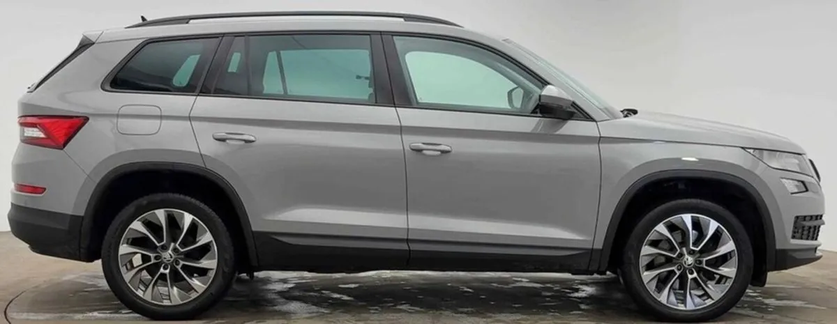Skoda Kodiaq 2.0 TDI SE Drive SUV 5dr Diesel DSG - Image 2
