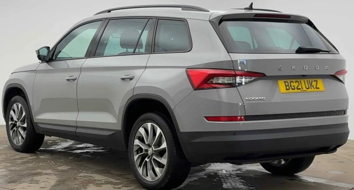 Skoda Kodiaq 2.0 TDI SE Drive SUV 5dr Diesel DSG - Image 3