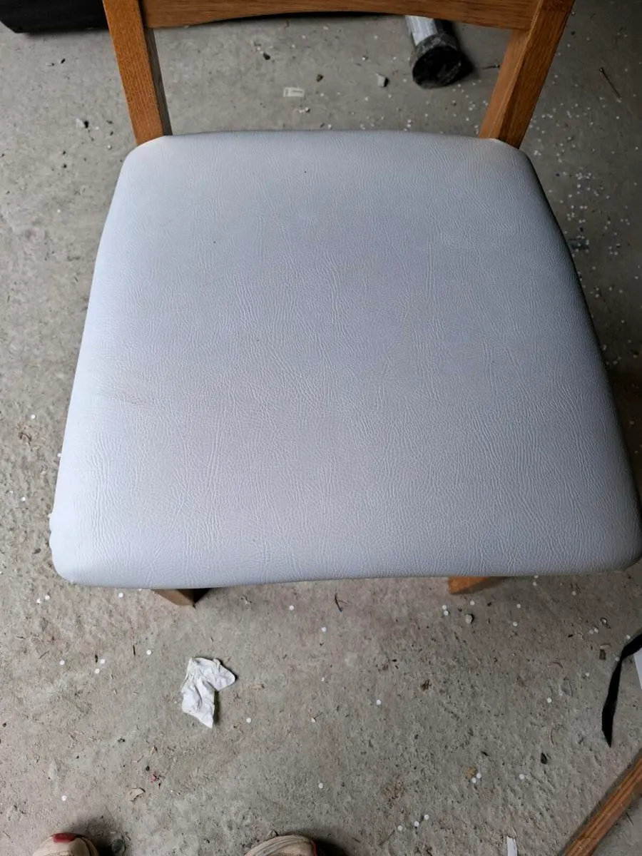 4 x Solid Oak Dining Chairs - Image 4